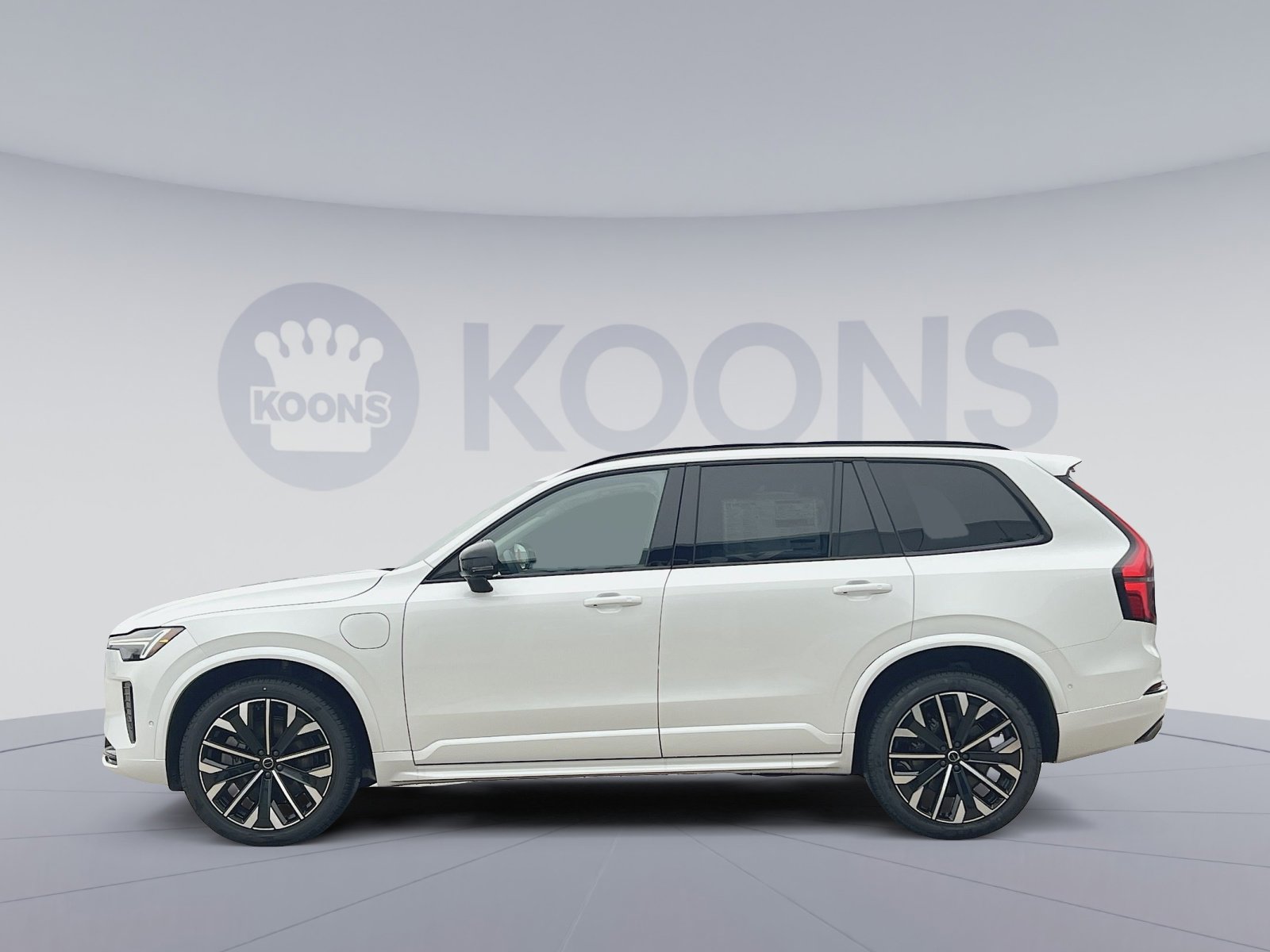 New 2026 Volvo XC90 T8 Ultra w/ Lounge Package image 2