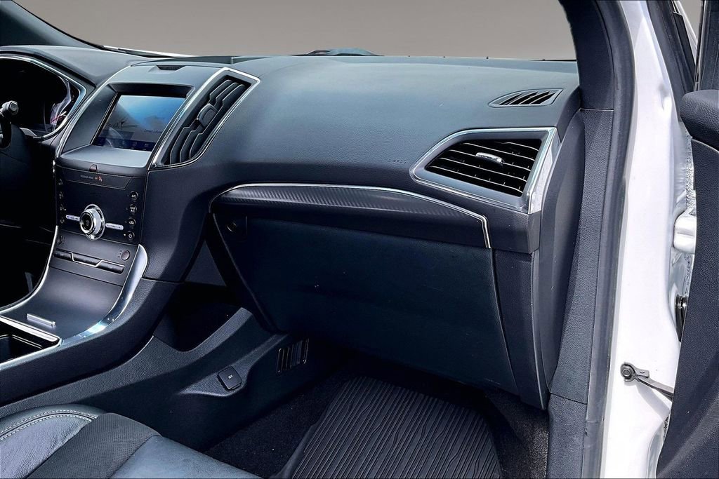 Used 2020 Ford Edge ST AWD/4WD image 16