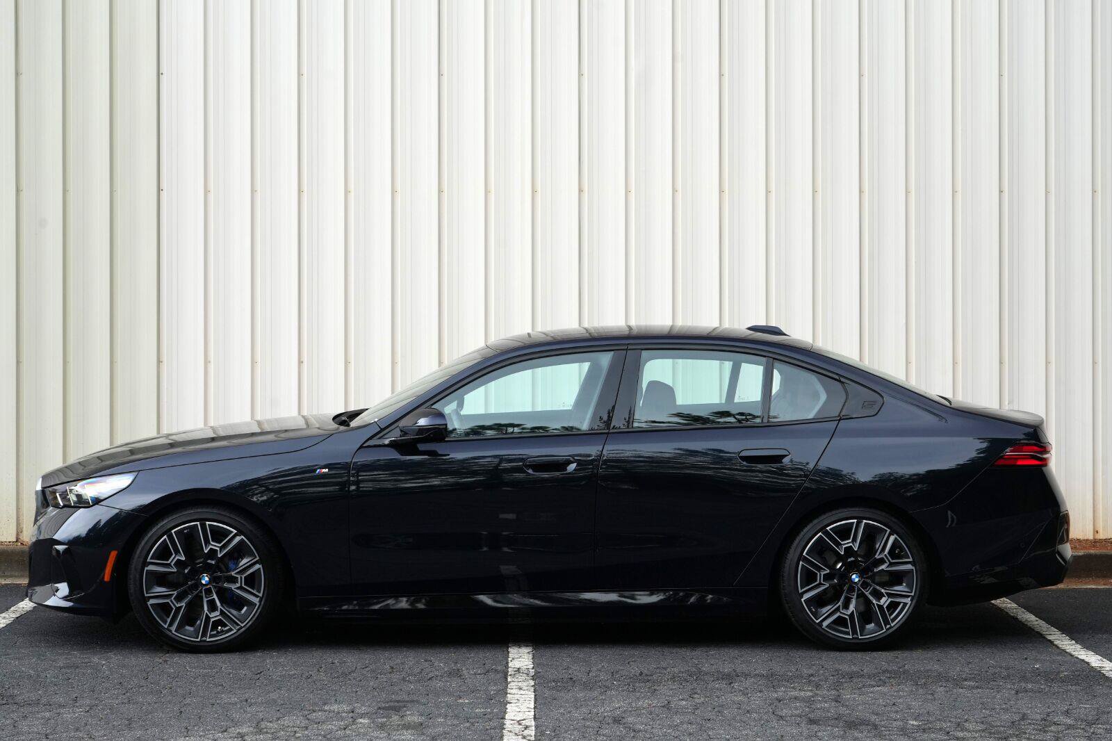 Used 2025 BMW i5 xDrive40 w/ M Sport Package AWD/4WD image 53