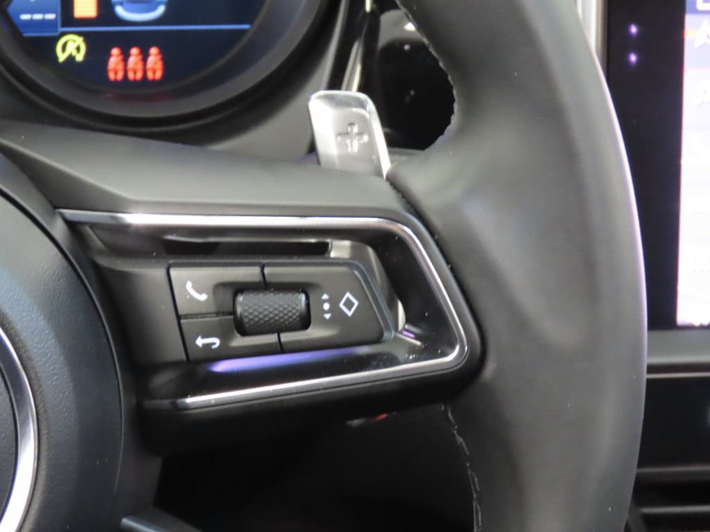 Certified 2026 Porsche Macan AWD/4WD image 21