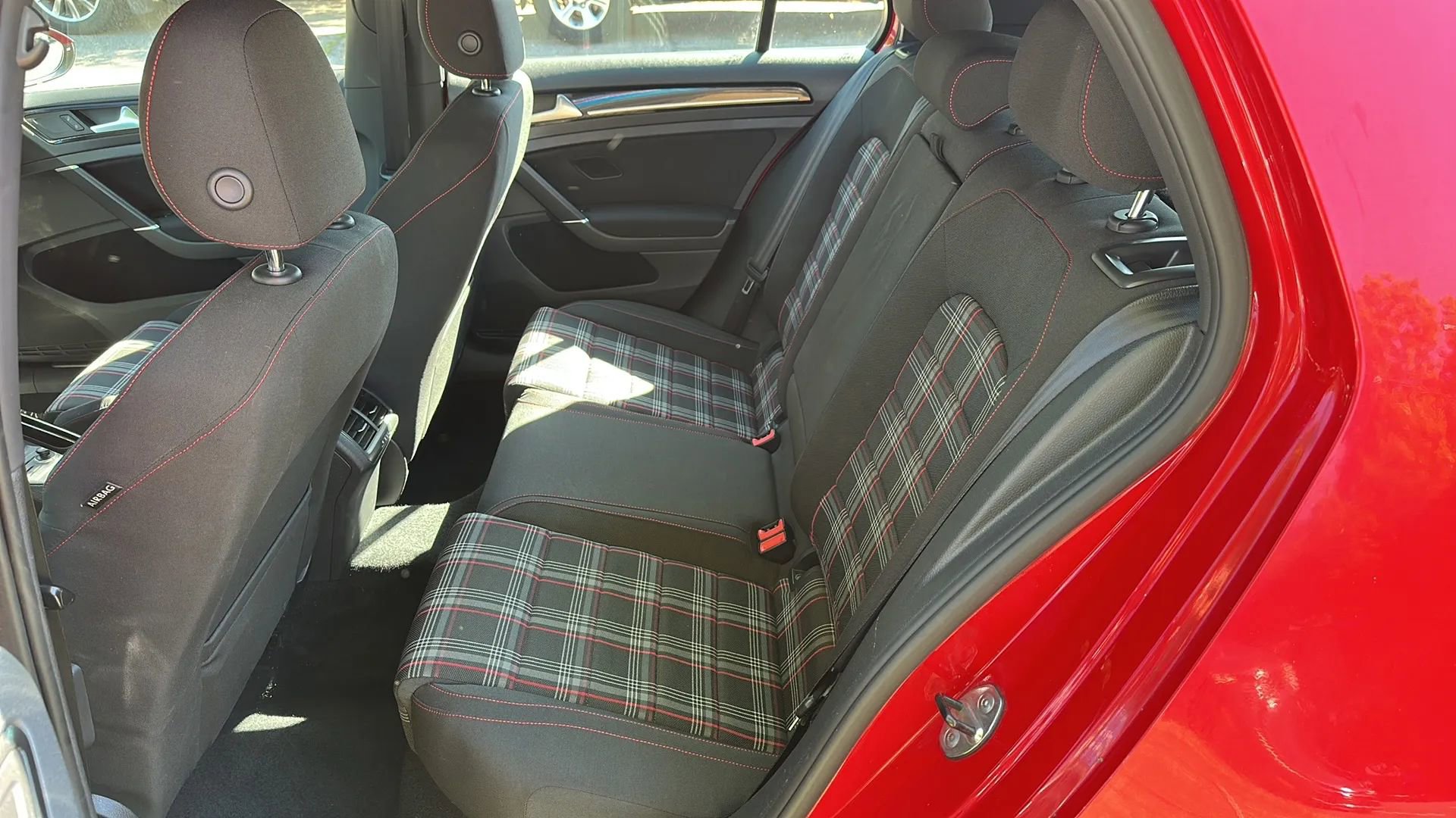 Used 2015 Volkswagen GTI S FWD image 17