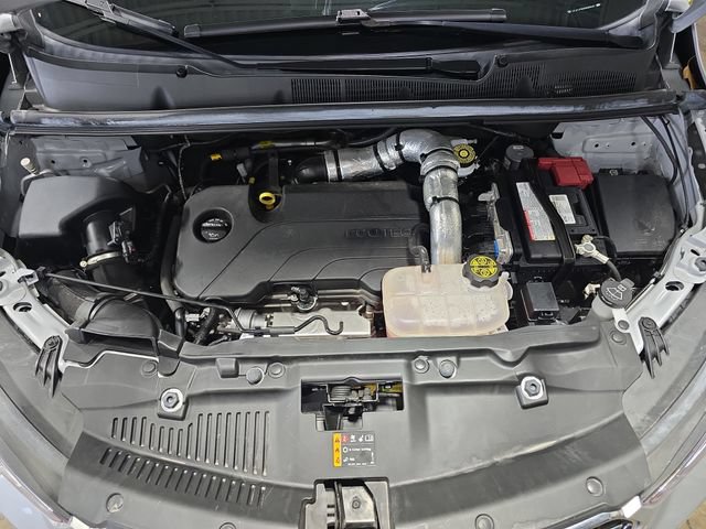 Used 2022 Buick Encore Preferred w/ Safety Package AWD/4WD image 30