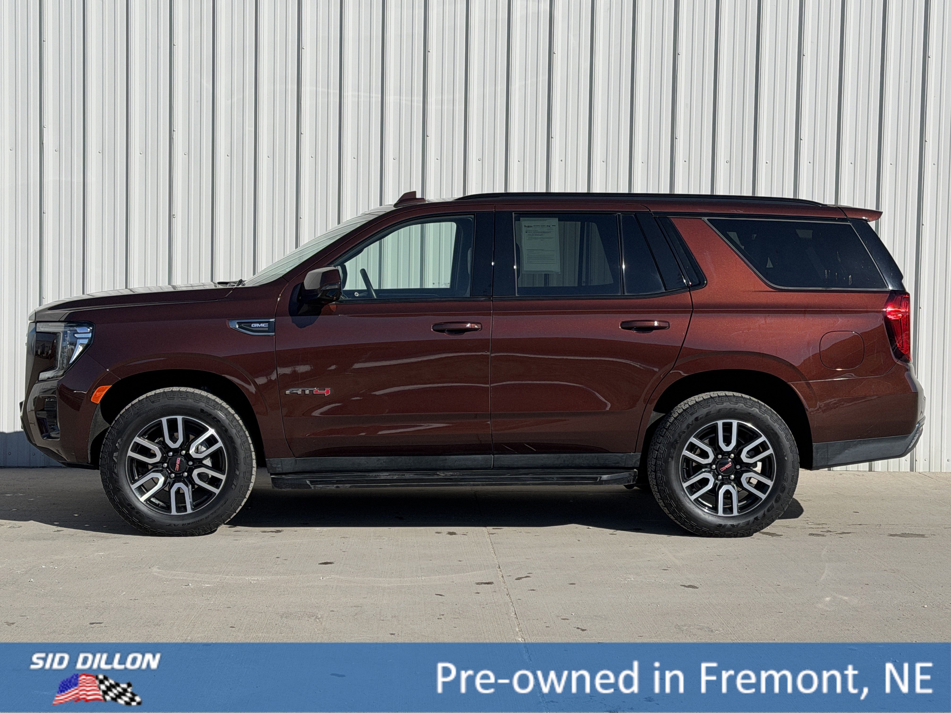 Used 2023 GMC Yukon AT4 w/ Technology Package image 9