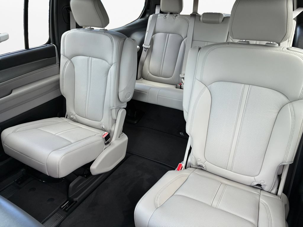 New 2026 Jeep Grand Wagoneer Limited AWD/4WD image 22