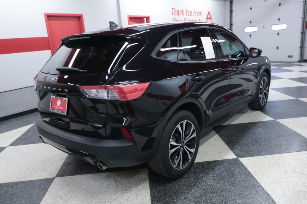 Used 2021 Ford Escape SE w/ SE Sport Appearance Package FWD image 7