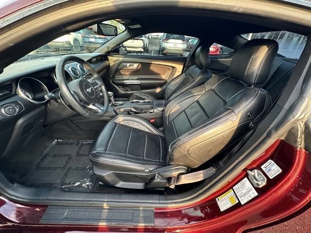 Used 2018 Ford Mustang Coupe w/ Black Accent Pkg RWD image 20