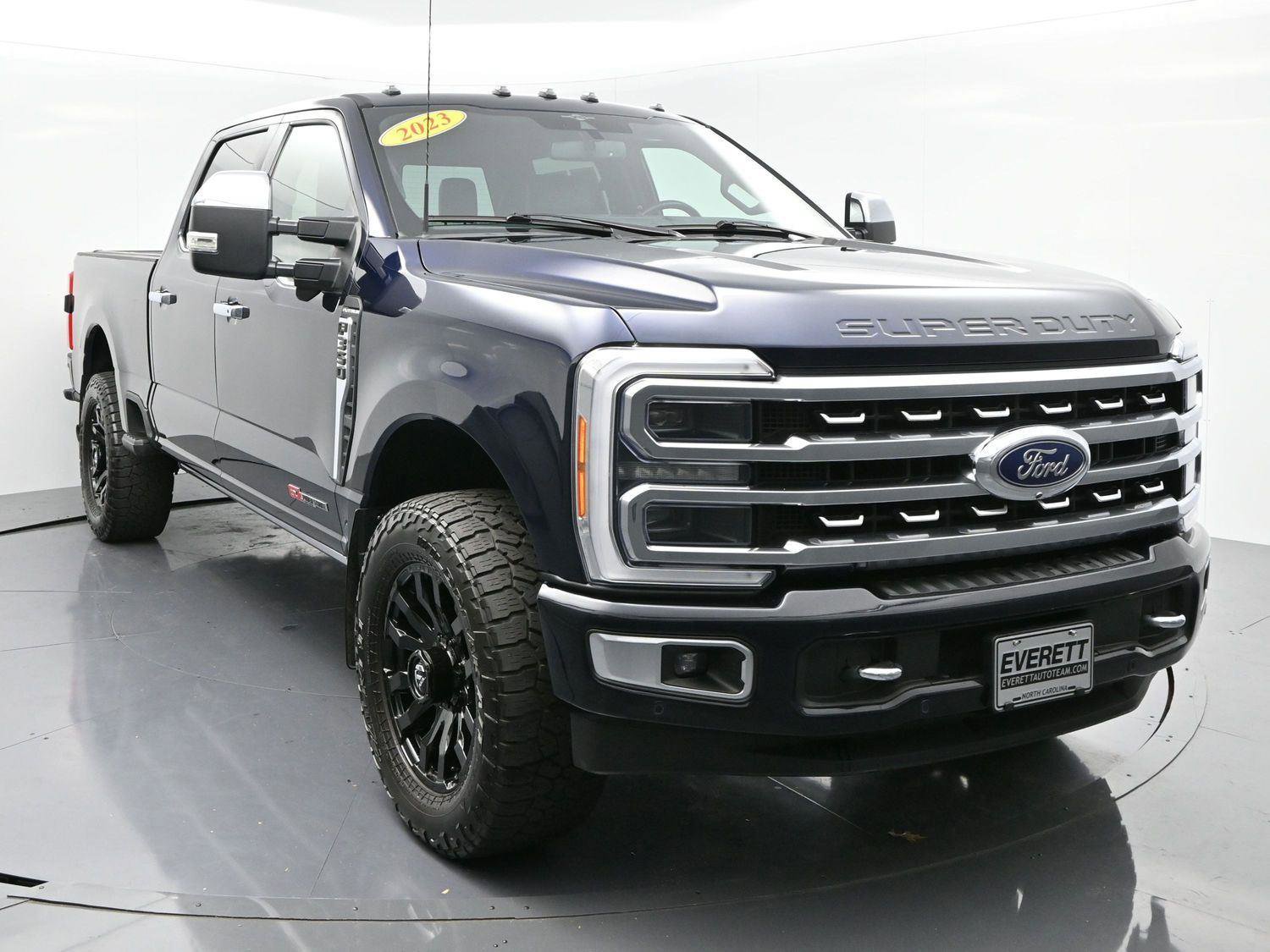 Used 2023 Ford F350 Platinum image 2