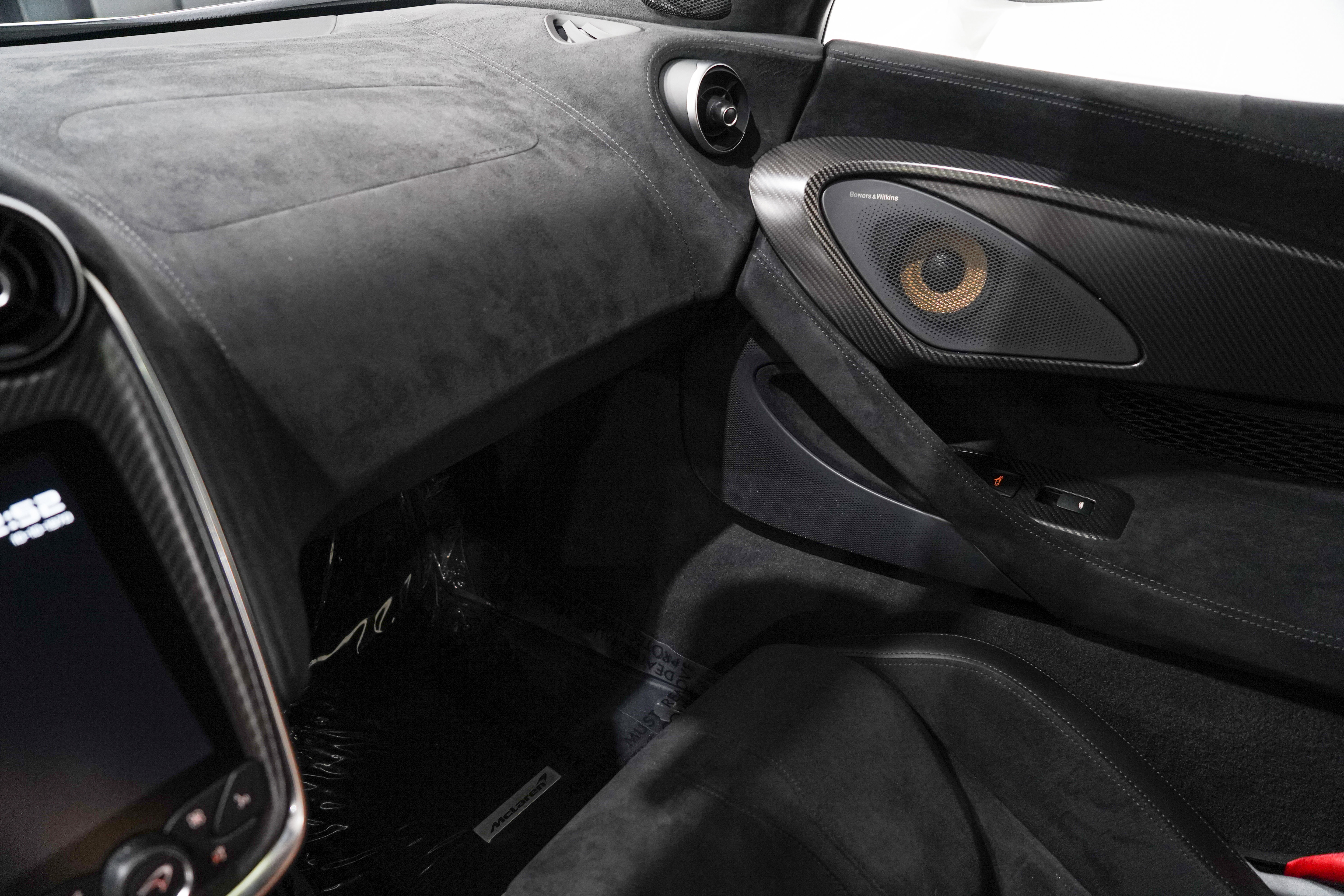 Used 2019 McLaren 600LT RWD image 13