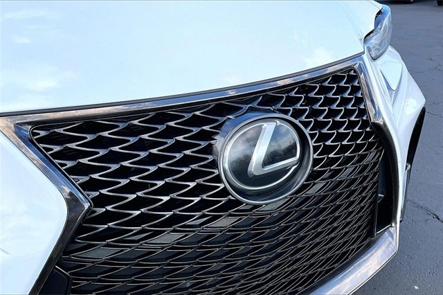 Used 2020 Lexus IS 300 F Sport image 32