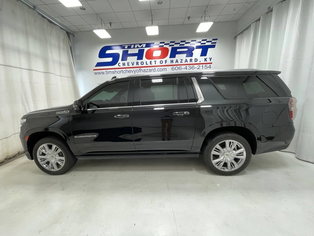 Used 2023 Chevrolet Suburban High Country AWD/4WD image 10