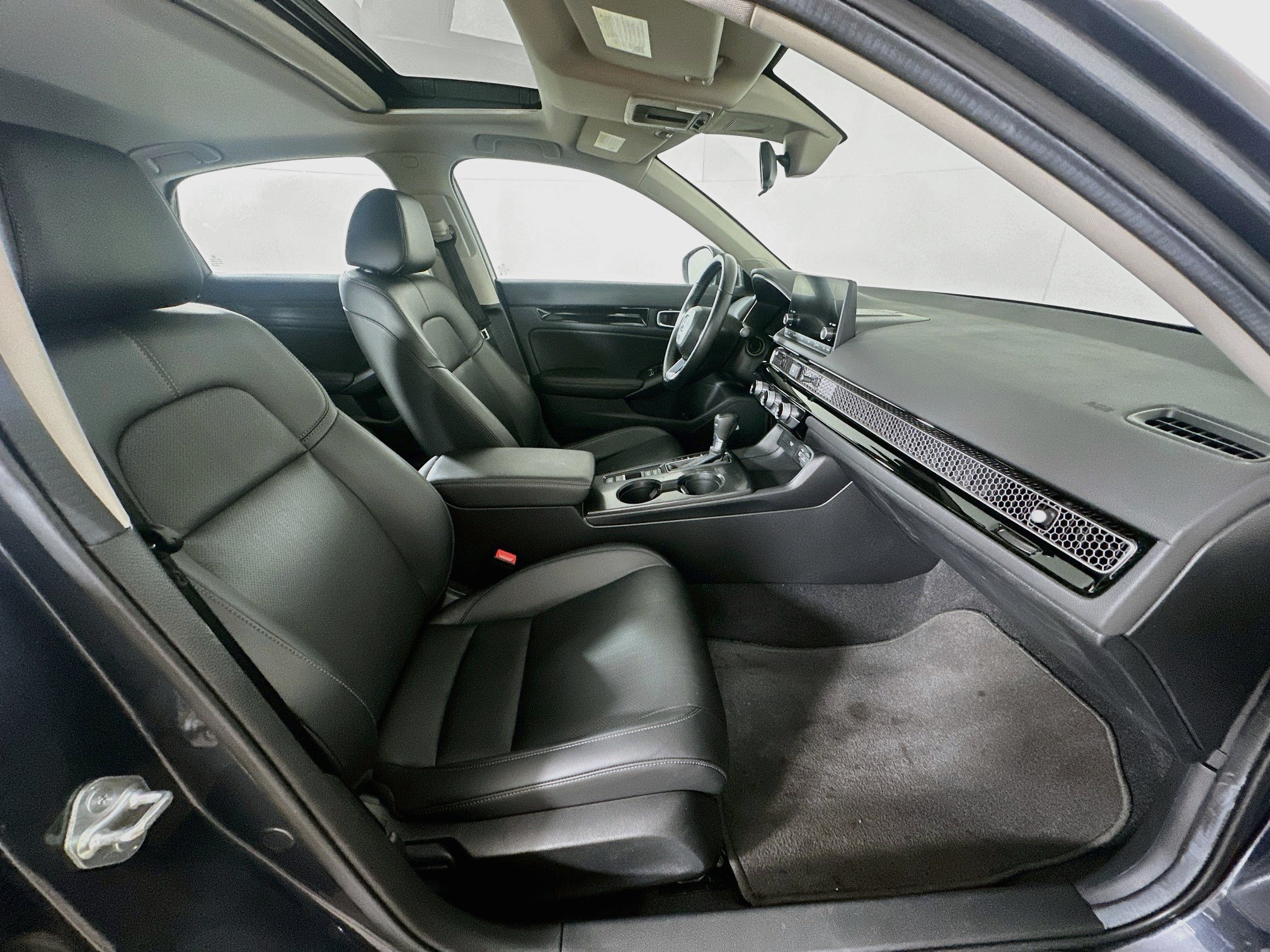 Used 2024 Honda Civic EX-L image 30