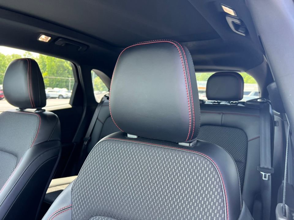 New 2025 Ford Escape ST-Line w/ Tech Pack #1 FWD image 18
