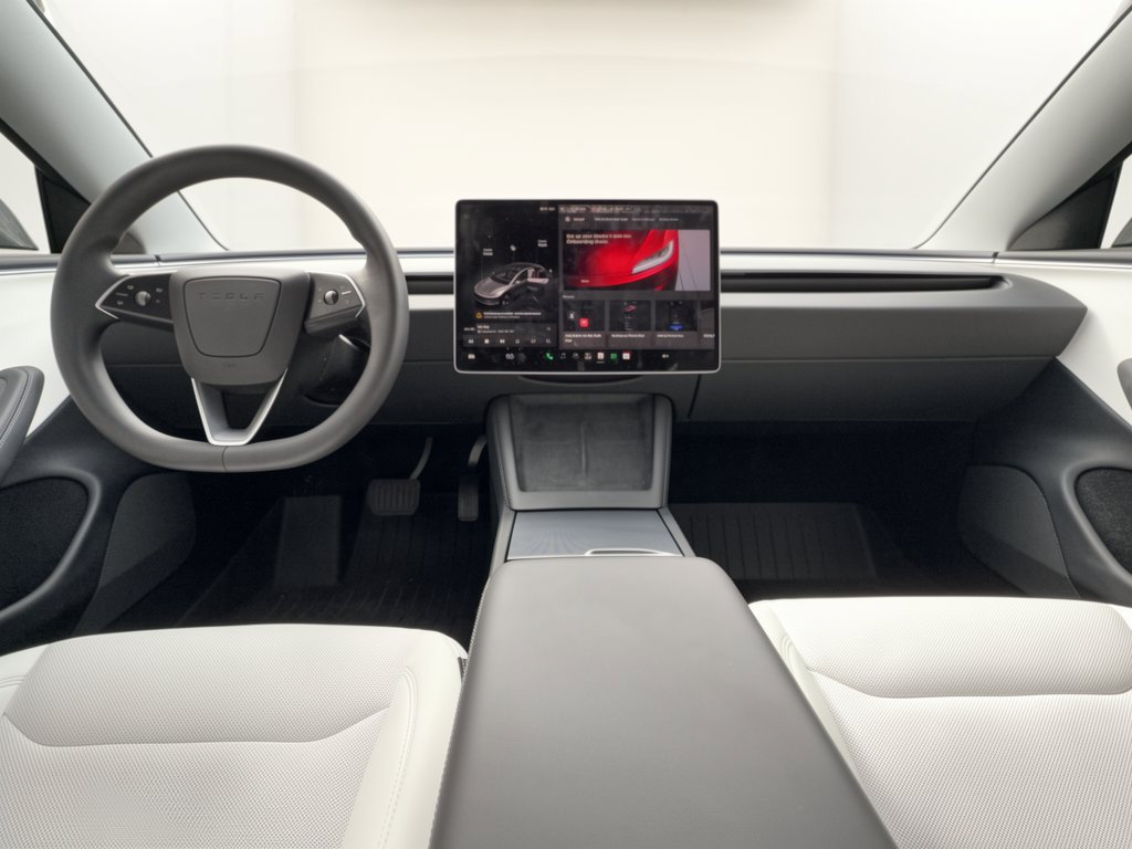 Used 2025 Tesla Model 3 Long Range RWD image 17