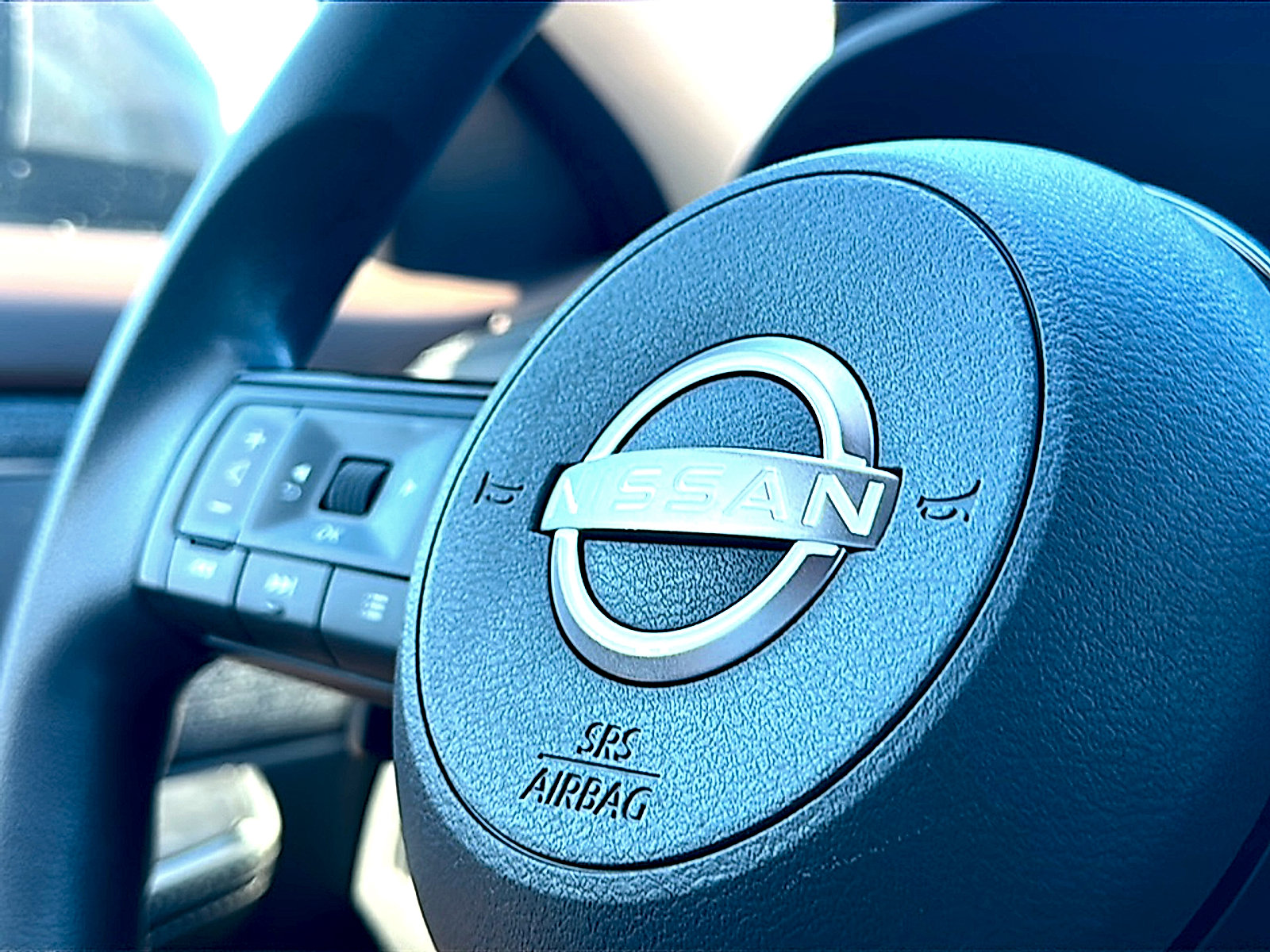 Used 2023 Nissan Rogue SV FWD image 30