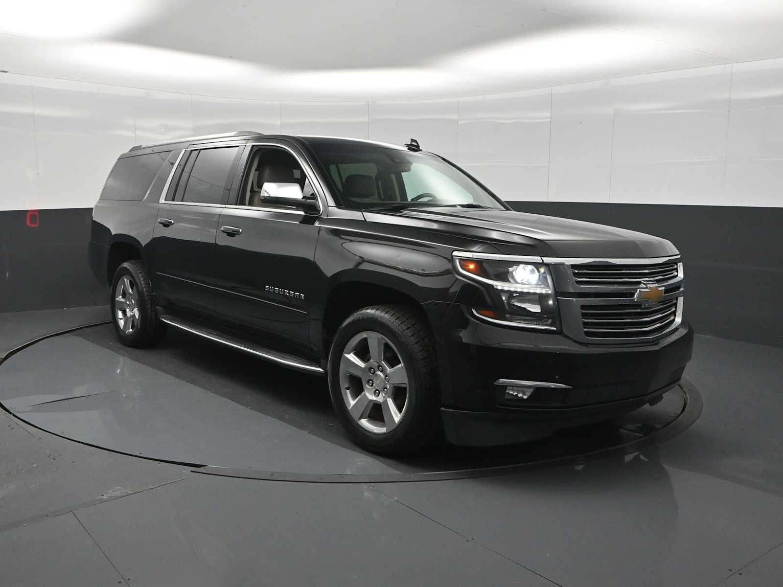 Used 2019 Chevrolet Suburban Premier AWD/4WD image 2