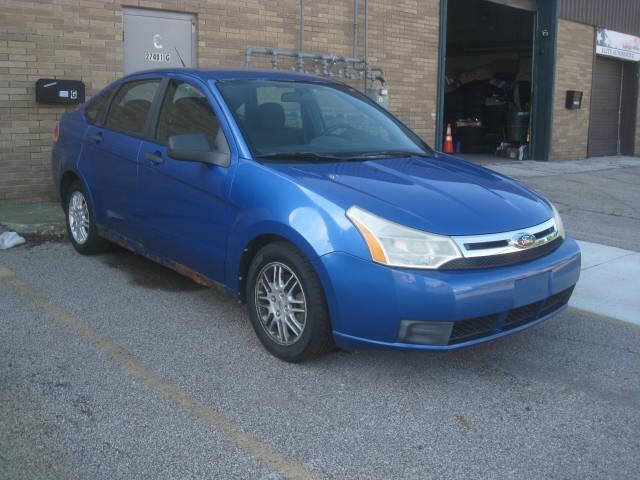Used 2010 Ford Focus SE FWD image 3