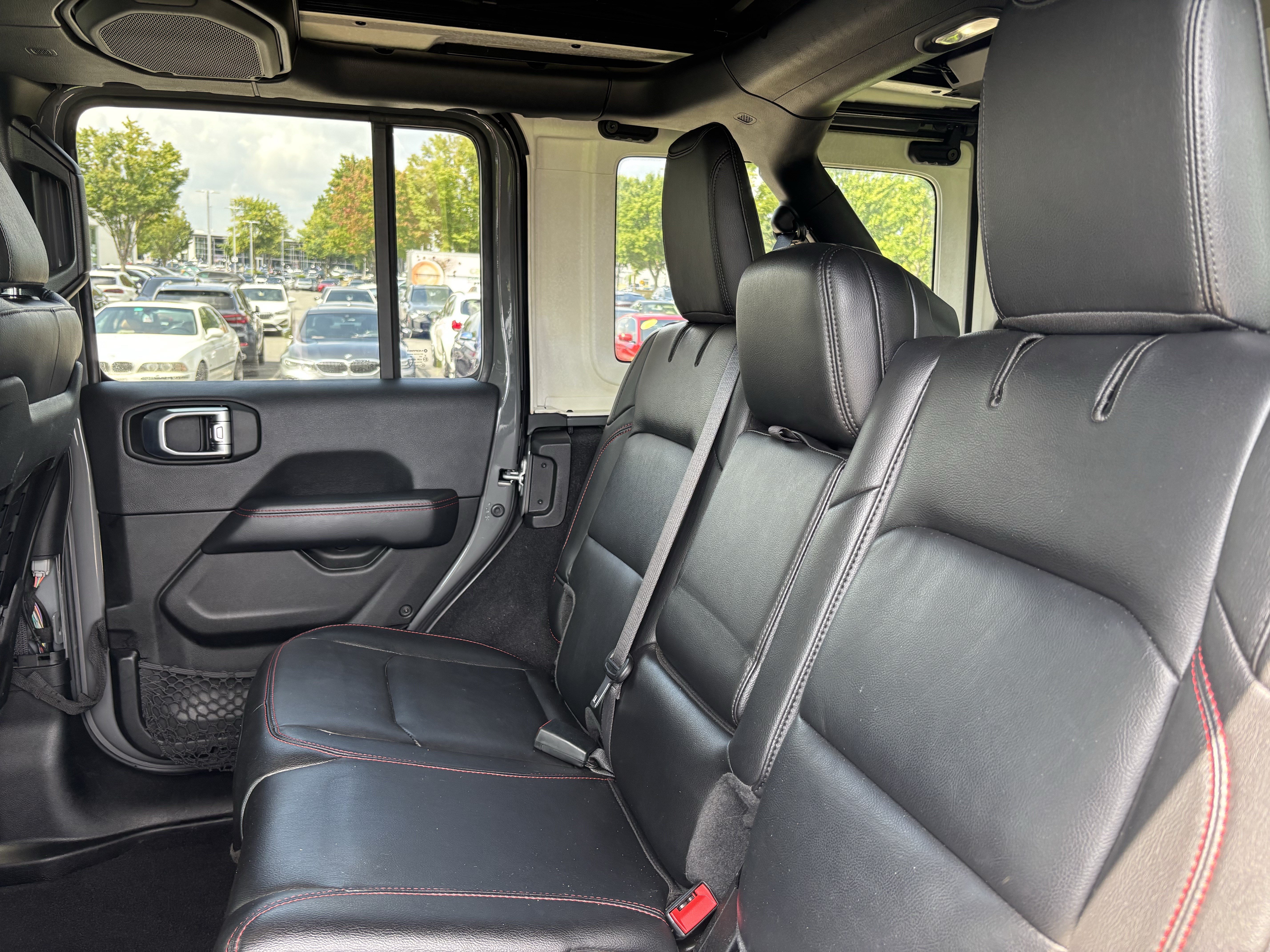 Used 2021 Jeep Wrangler Unlimited Rubicon AWD/4WD image 33