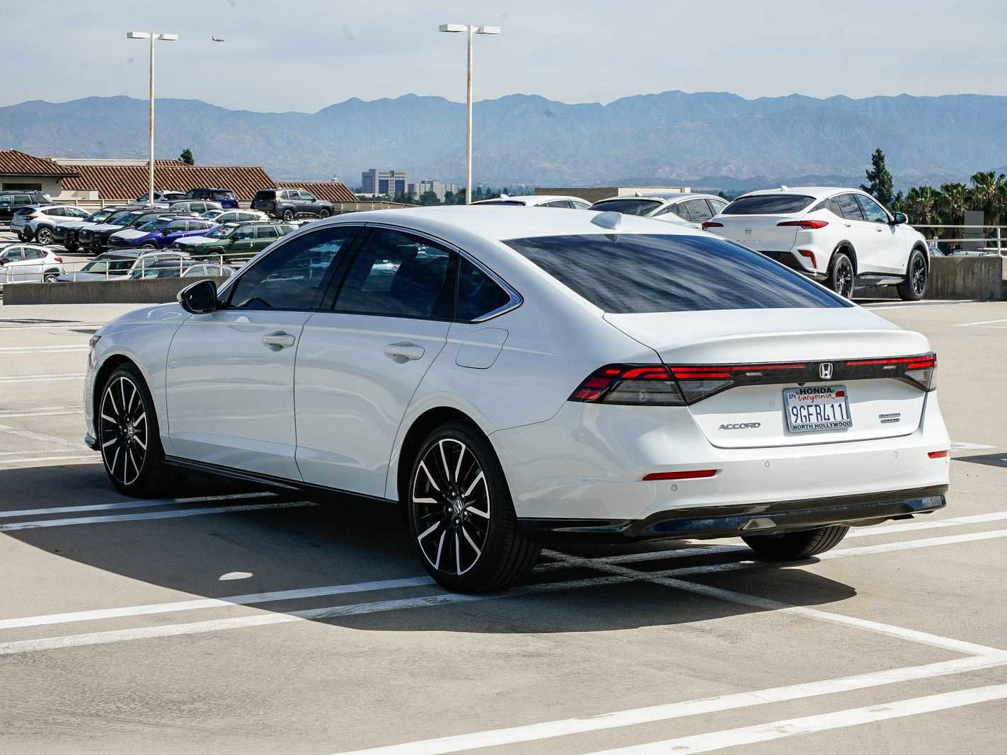 Used 2023 Honda Accord Touring video 2