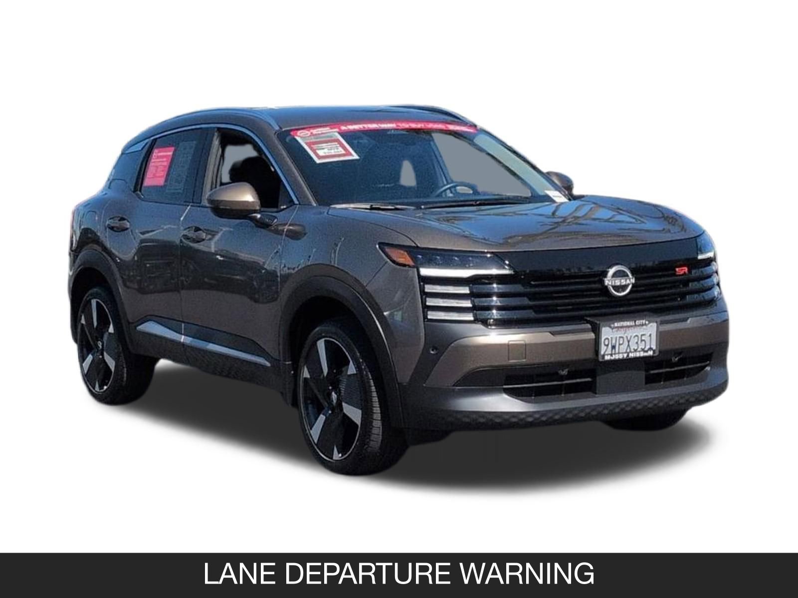 Certified 2025 Nissan Kicks SR image 2