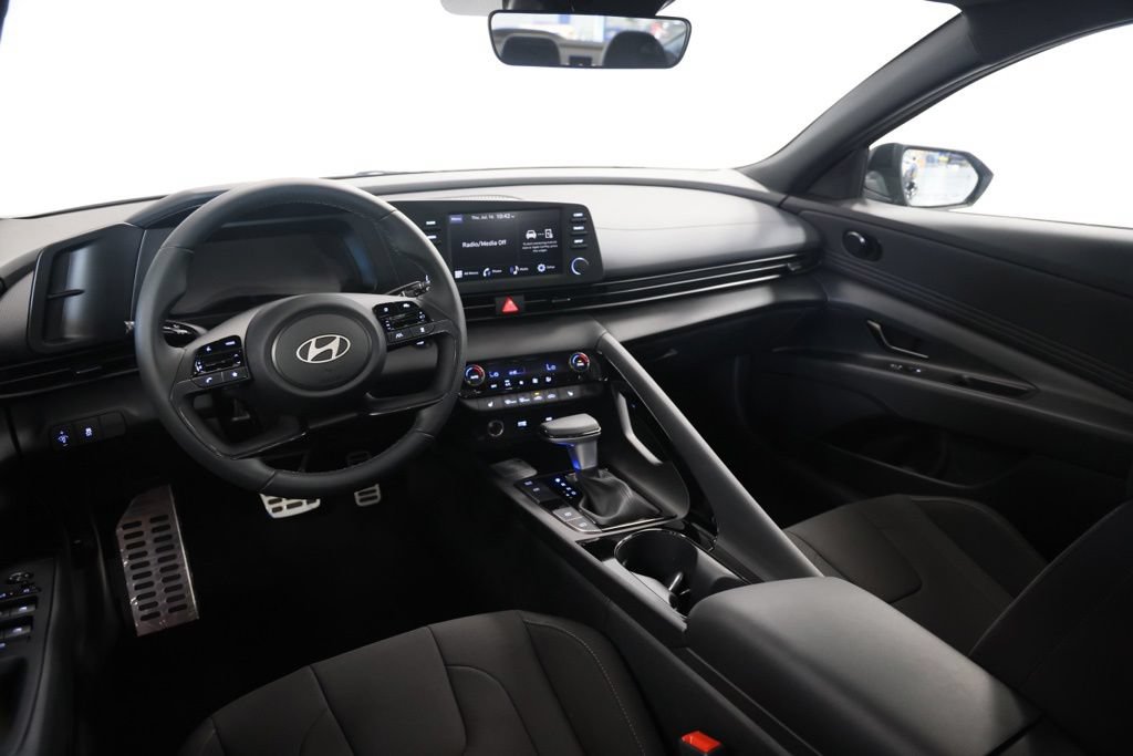 New 2026 Hyundai Elantra SEL Sport Premium FWD image 16