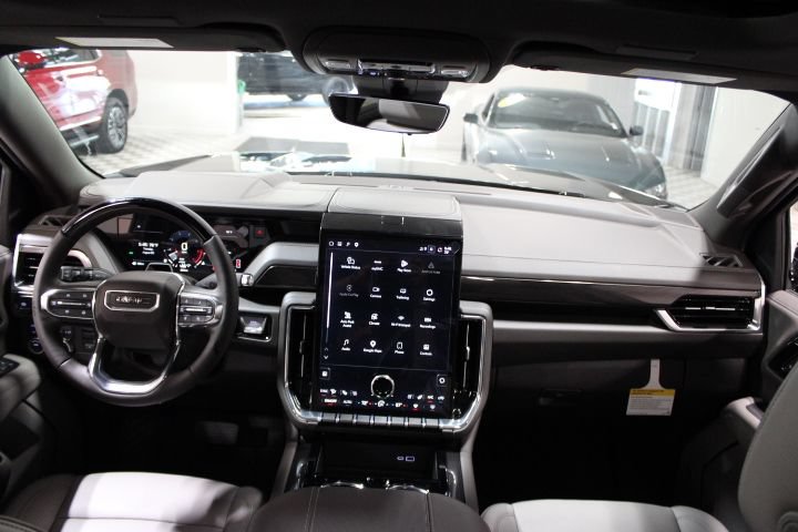 New 2026 GMC Yukon Elevation w/ Elevation Premium Package AWD/4WD image 3