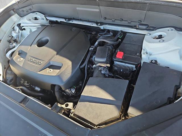 Used 2016 Volvo XC90 T6 Momentum image 25