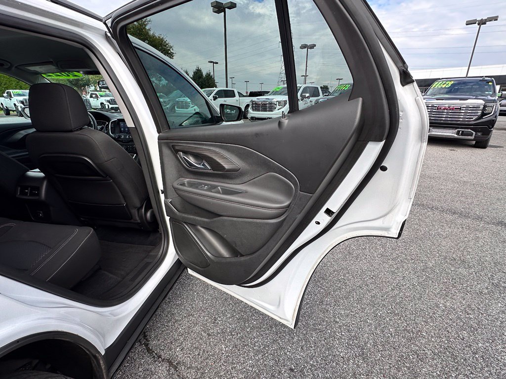 Certified 2022 GMC Terrain SLE w/ Driver Convenience Package AWD/4WD image 18