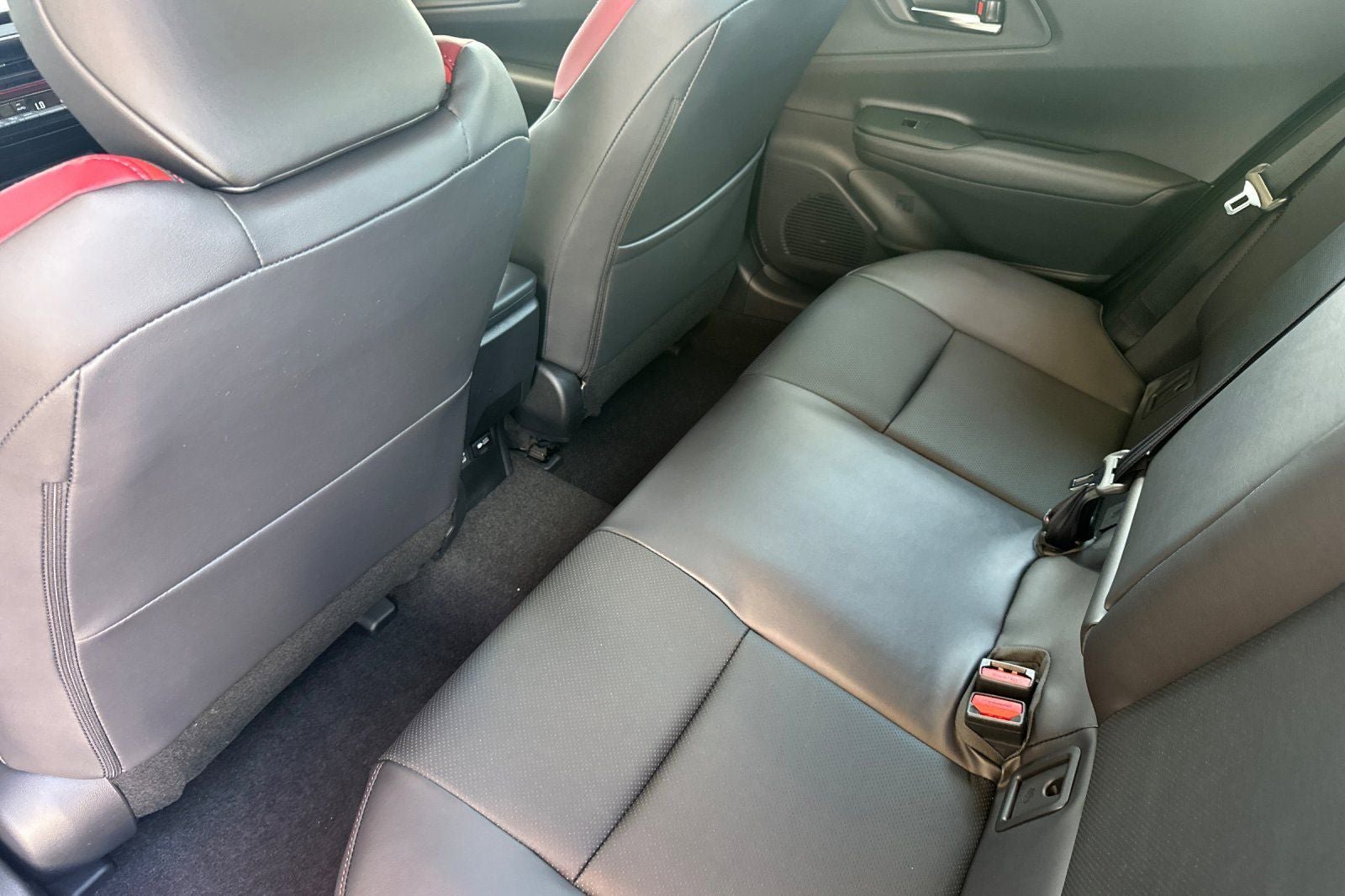 New 2026 Toyota Prius Plug-In Hybrid FWD image 14