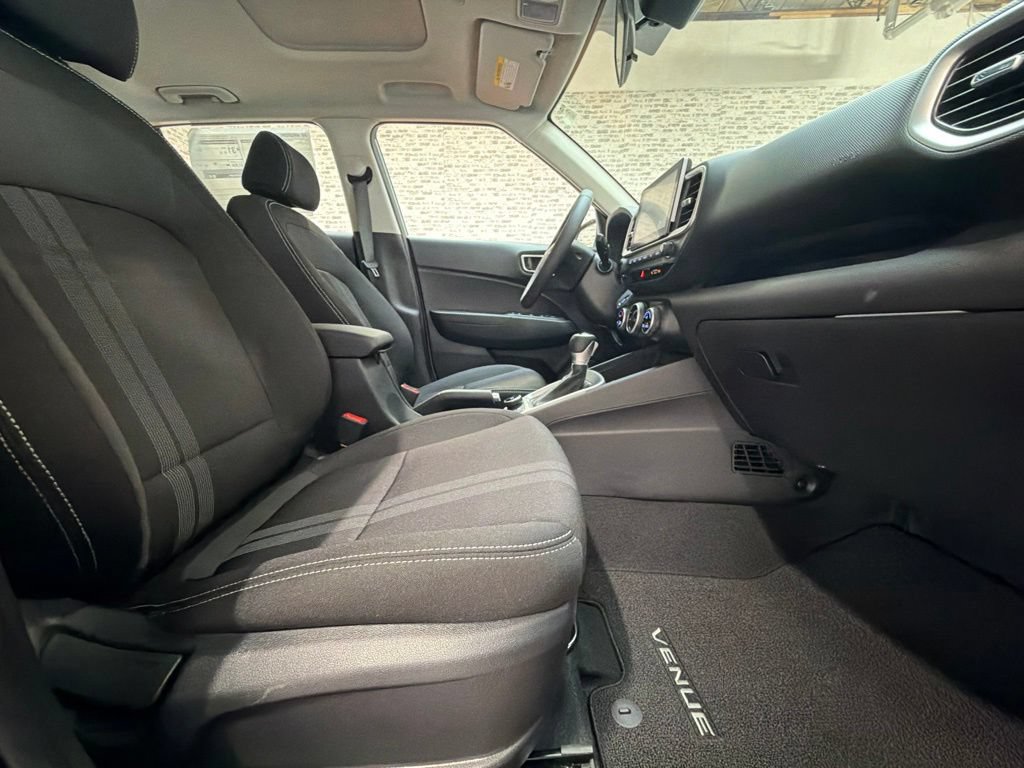 New 2026 Hyundai Venue SEL FWD image 12