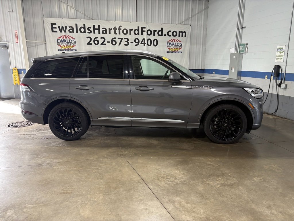 Used 2021 Lincoln Aviator Reserve image 9