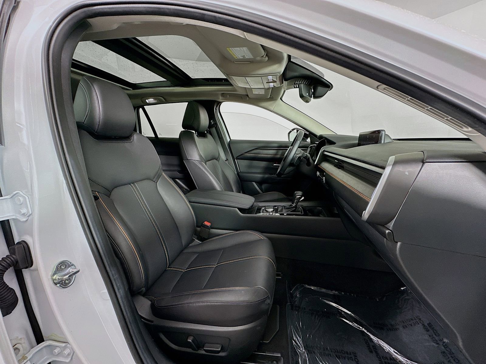 Certified 2025 MAZDA CX-50 AWD 2.5 Turbo w/ Premium Pkg image 30