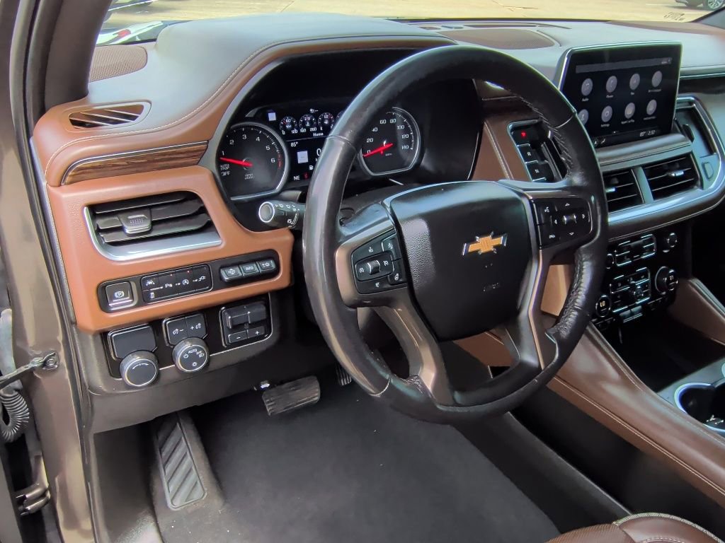 Used 2021 Chevrolet Tahoe High Country w/ Premium Package RWD image 15