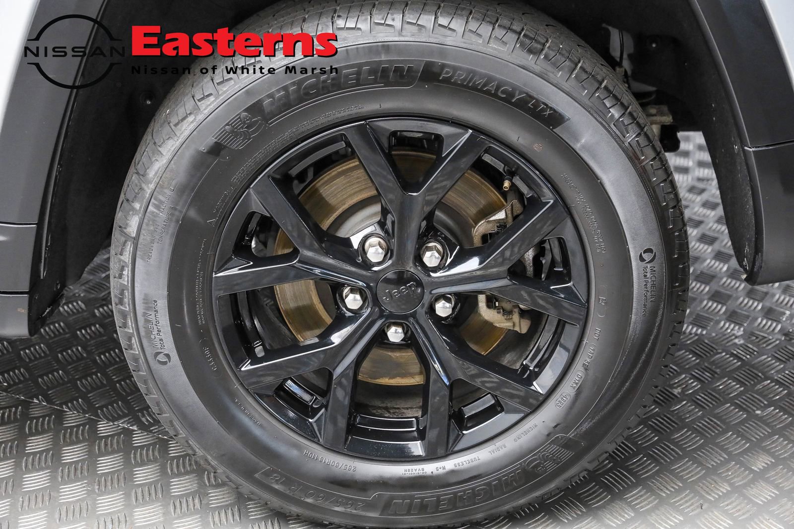 Used 2024 Jeep Grand Cherokee L Laredo image 11