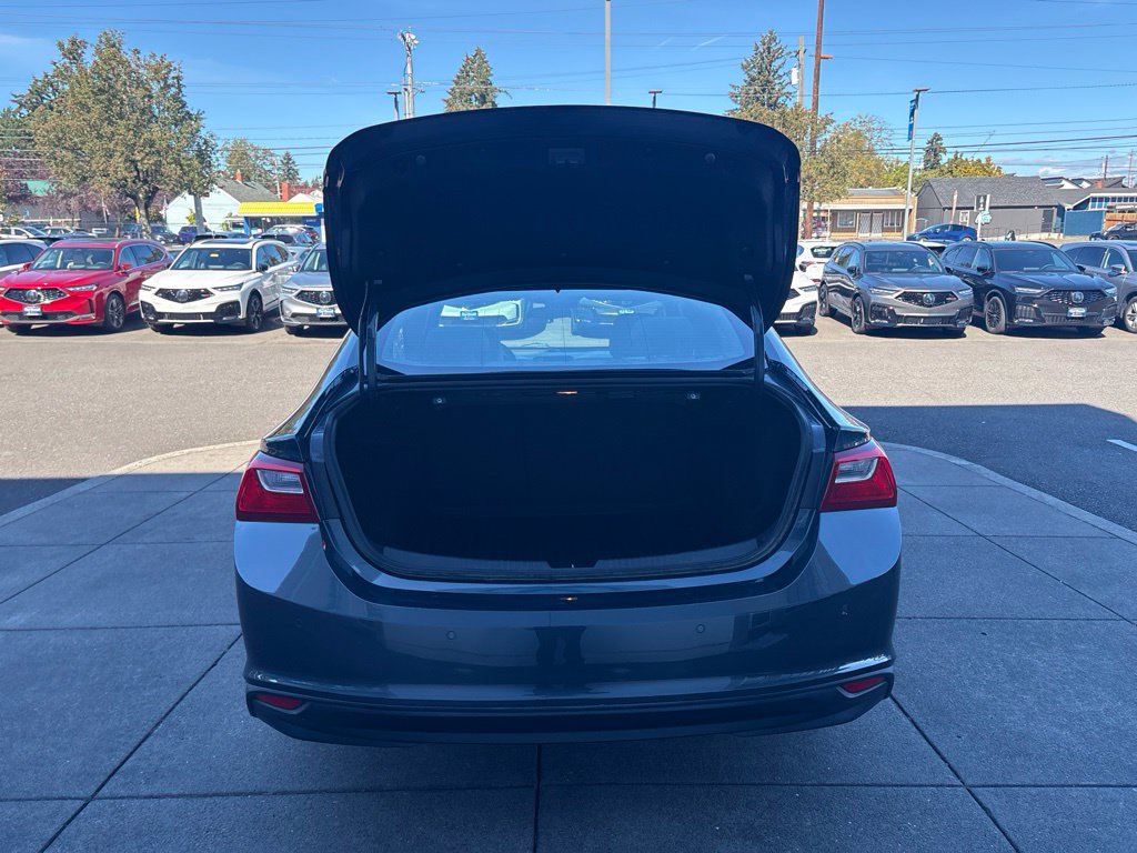 Used 2020 Chevrolet Malibu LS w/ Driver Confidence Package II FWD image 9