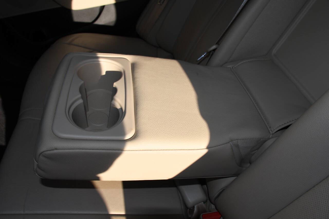 Used 2015 Hyundai Sonata Limited w/ Option Group 05 image 17