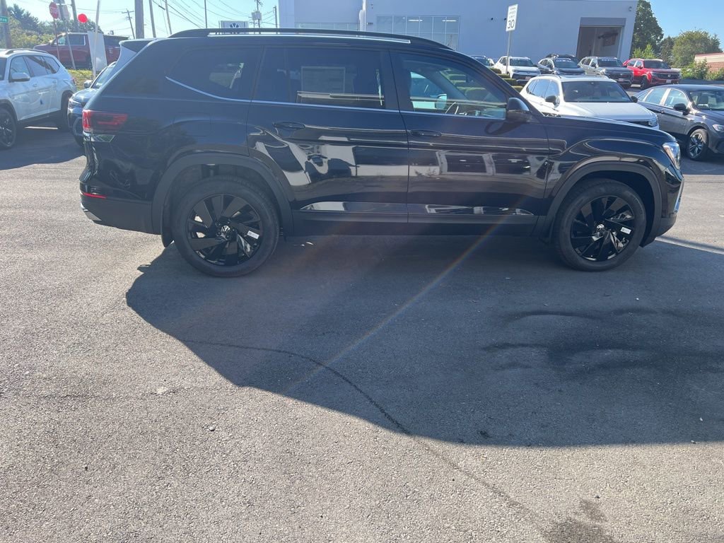 New 2026 Volkswagen Atlas SE image 4