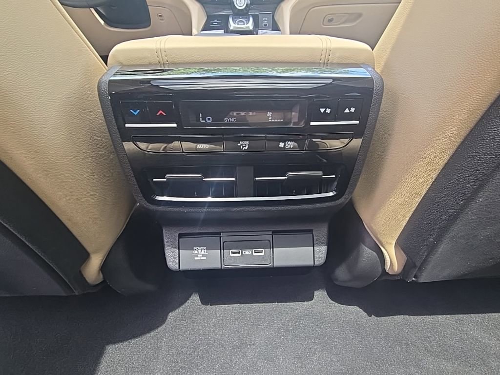 Used 2023 Acura MDX FWD image 33