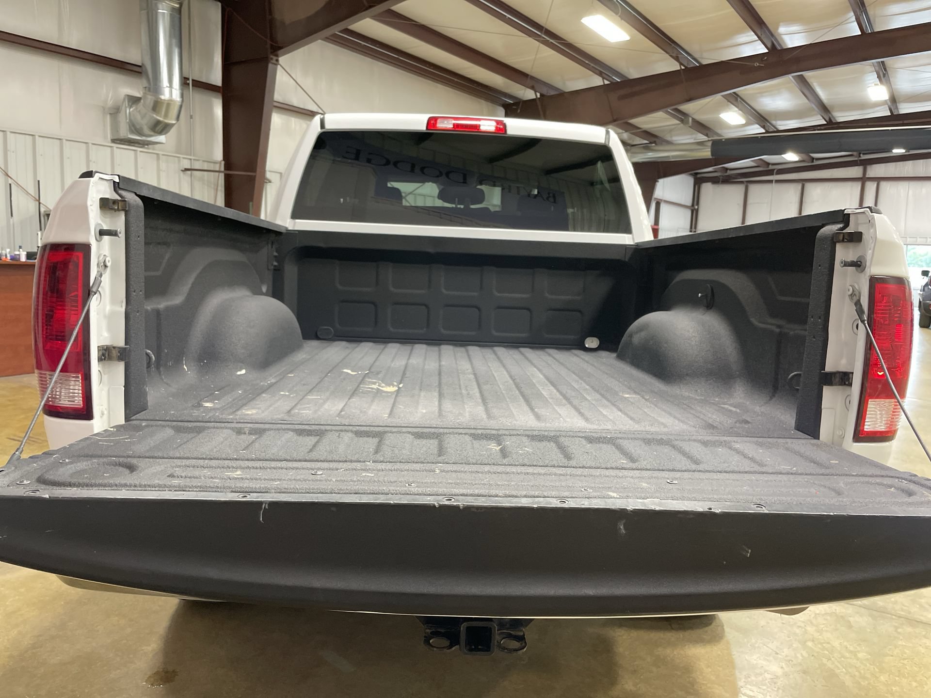 Used 2022 RAM 1500 Classic SLT w/ Electronics Group AWD/4WD image 23