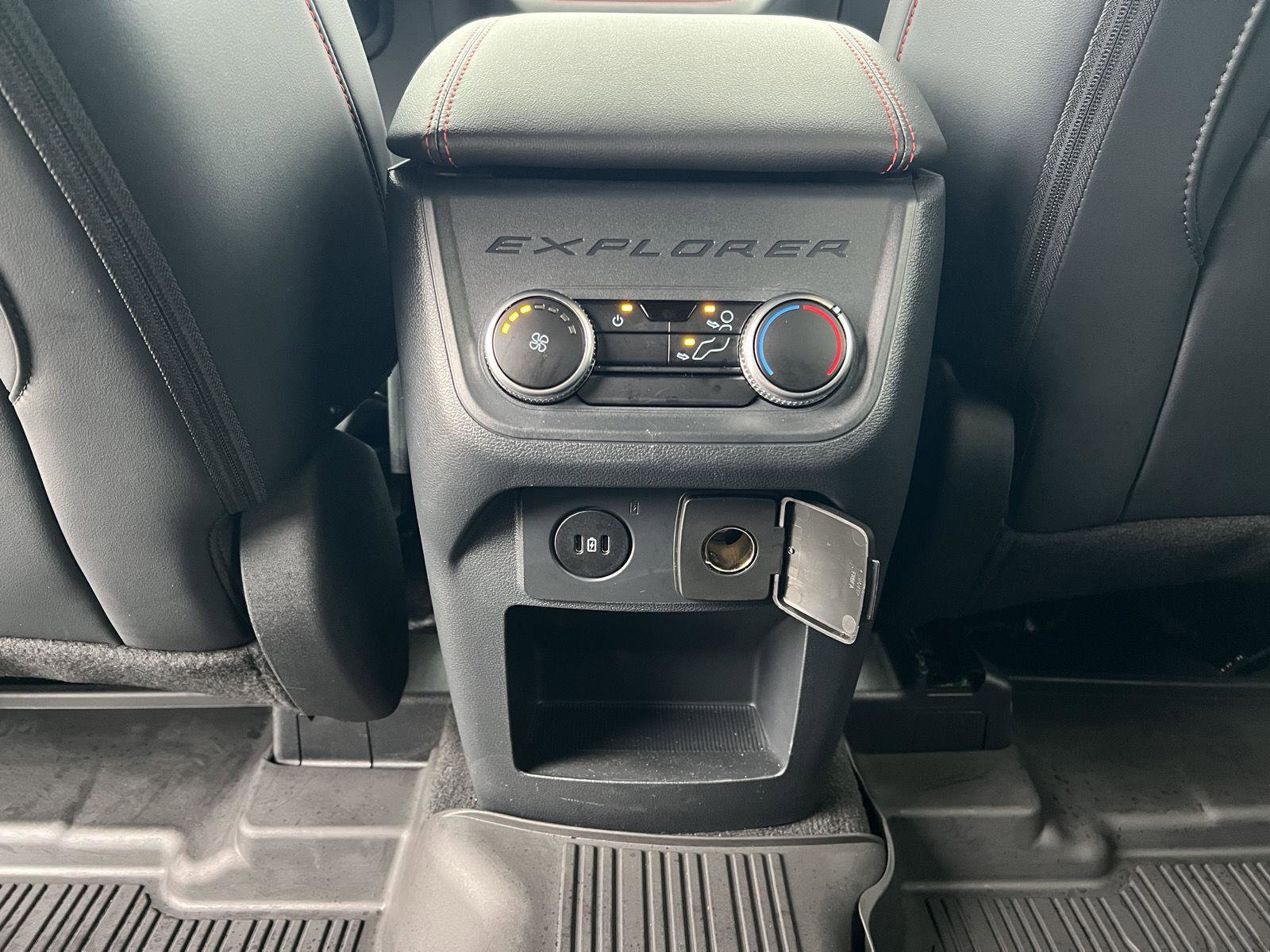 Used 2025 Ford Explorer ST-Line w/ ST-Line Street Pack AWD/4WD image 44