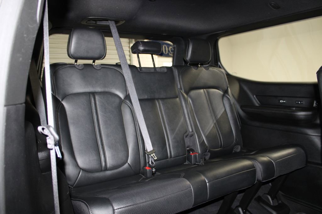 Used 2024 Jeep Wagoneer Series III AWD/4WD image 35