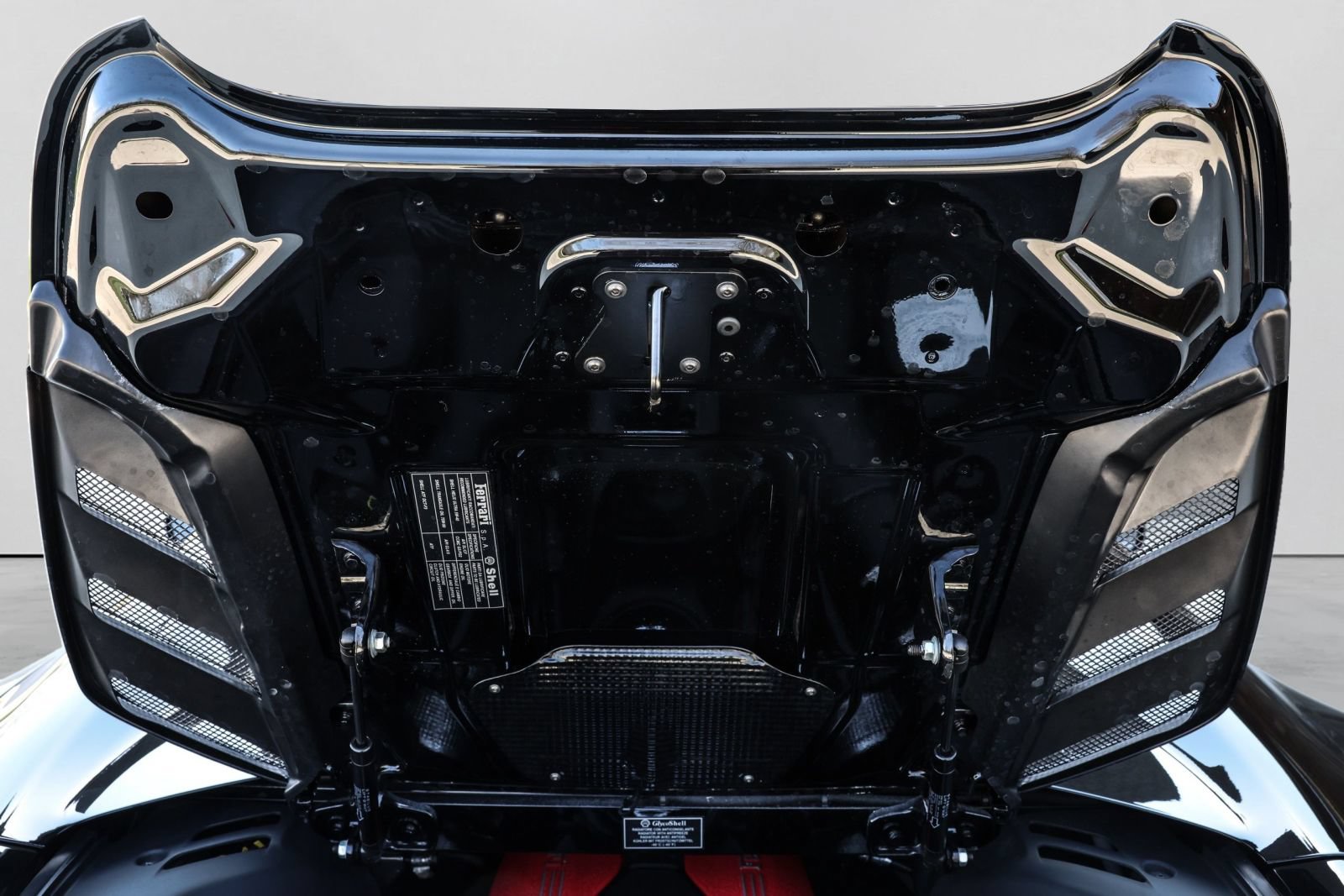 Used 2016 Ferrari 488 Spider RWD image 38