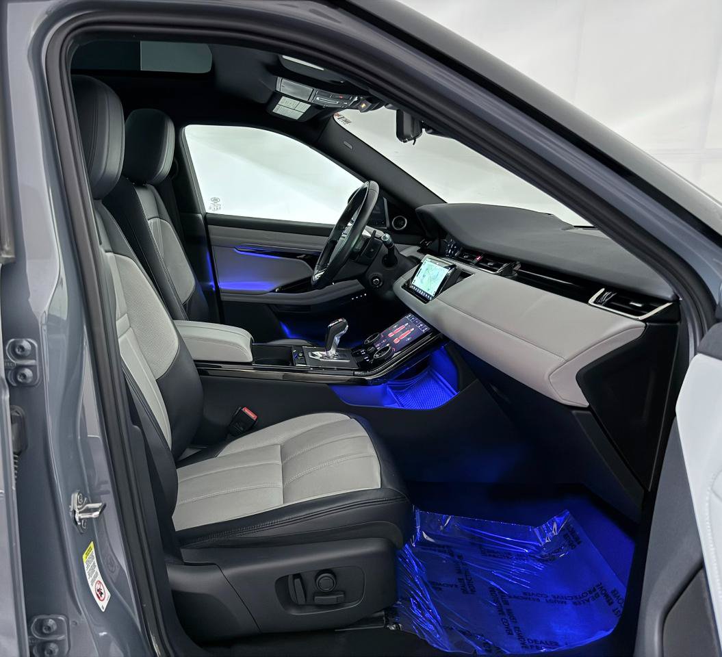 Used 2020 Land Rover Range Rover Evoque First Edition AWD/4WD image 25