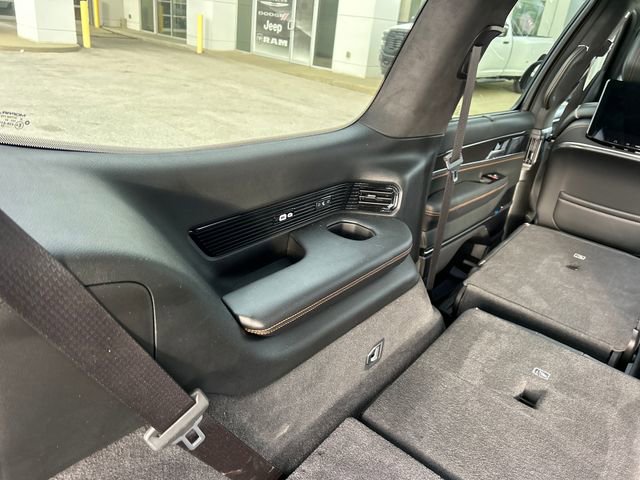 Used 2024 Jeep Grand Wagoneer Series III w/ Rear Seat Video Group 1 image 64