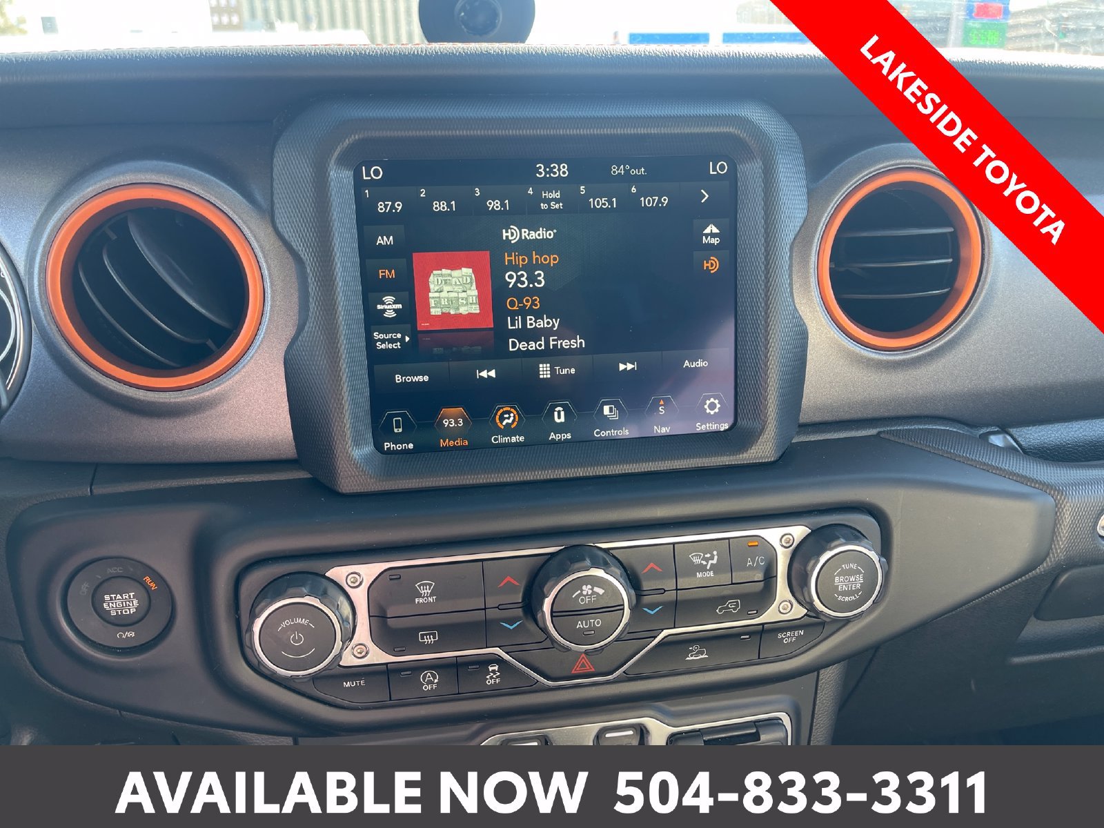 Used 2023 Jeep Gladiator Mojave w/ LED Lighting Group AWD/4WD image 30