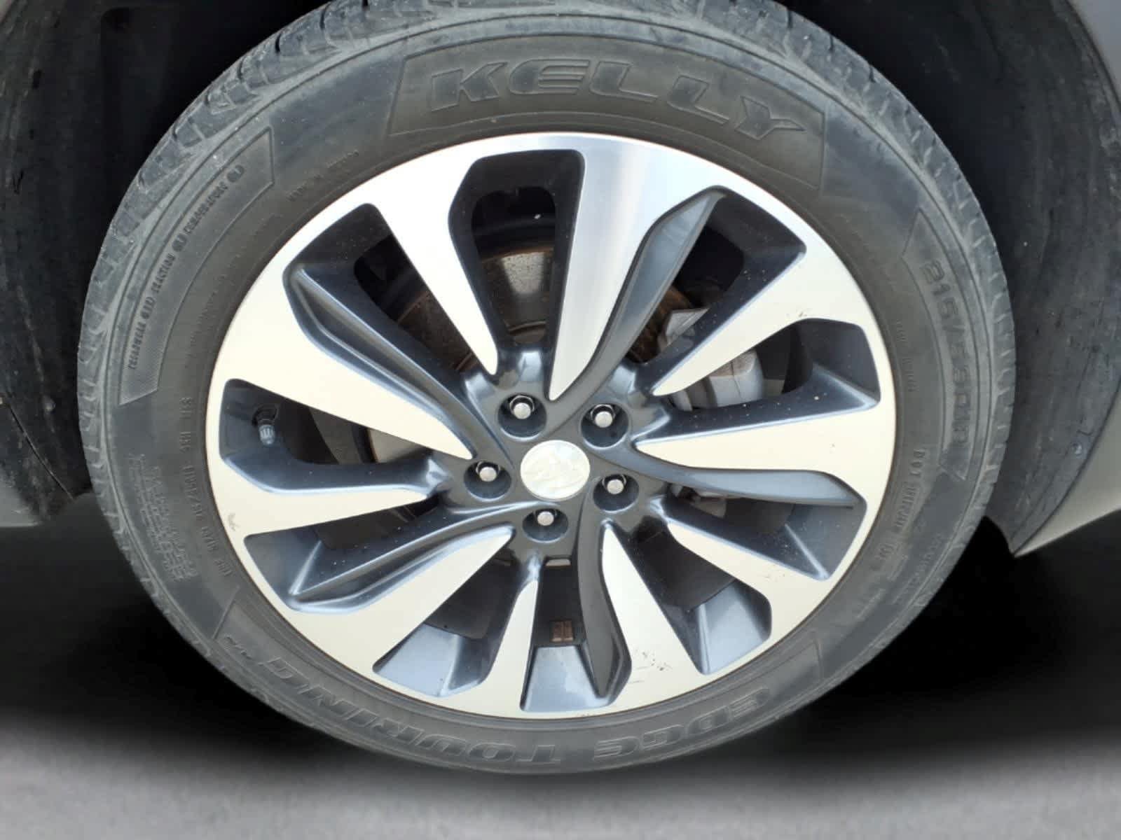 Used 2021 Buick Encore Preferred w/ Safety Package AWD/4WD image 3