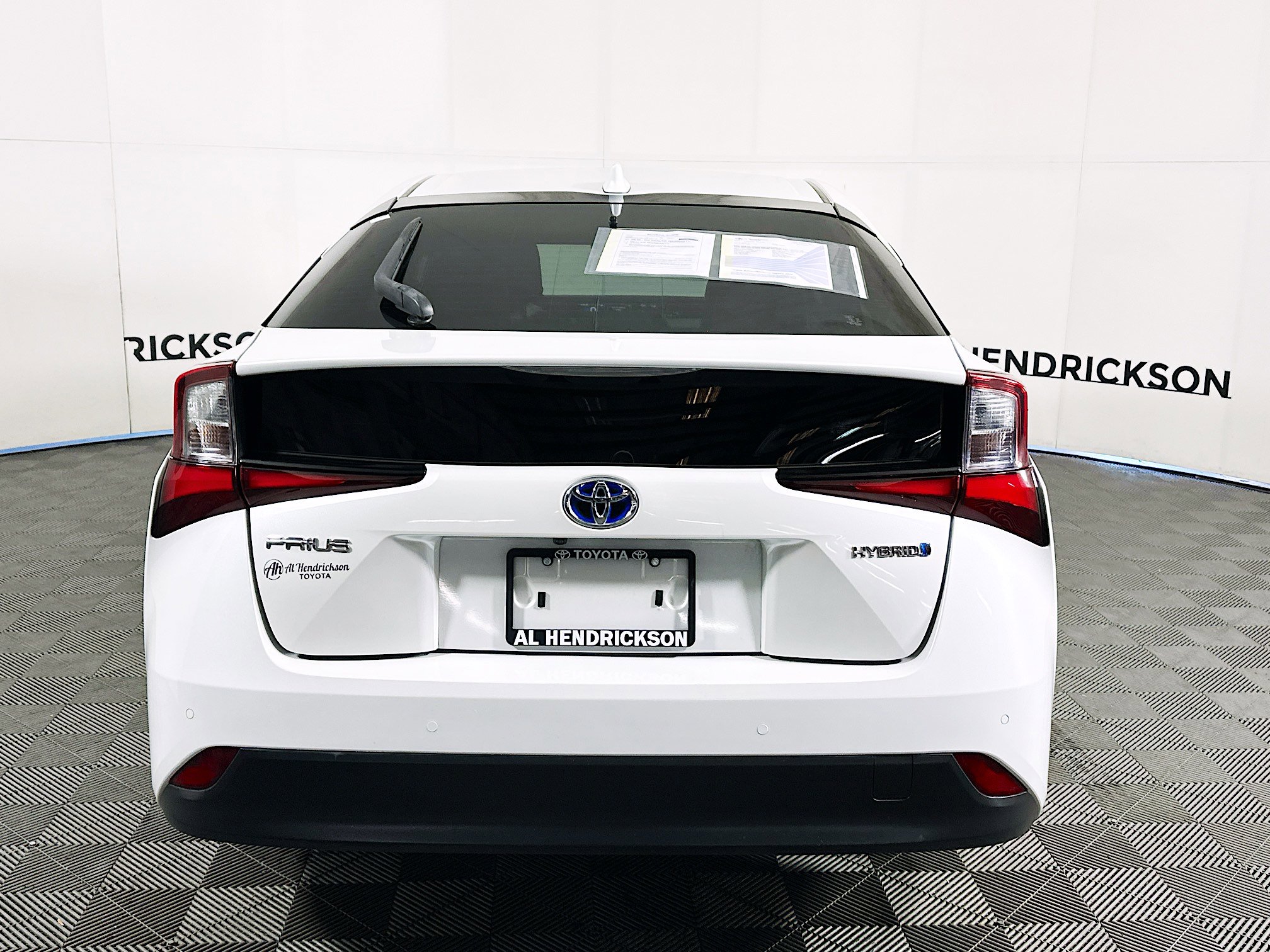 Used 2021 Toyota Prius XLE image 4