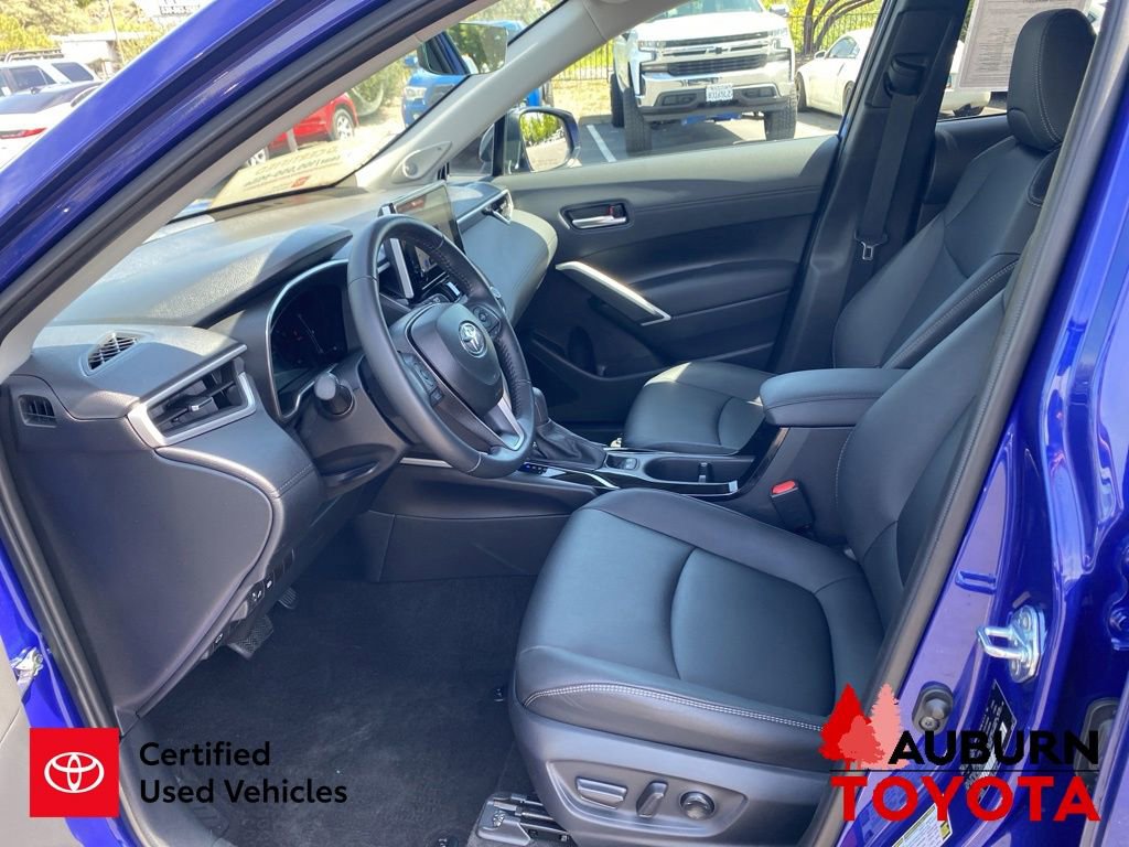 Certified 2025 Toyota Corolla Cross XLE w/ Convenience Package FWD image 33