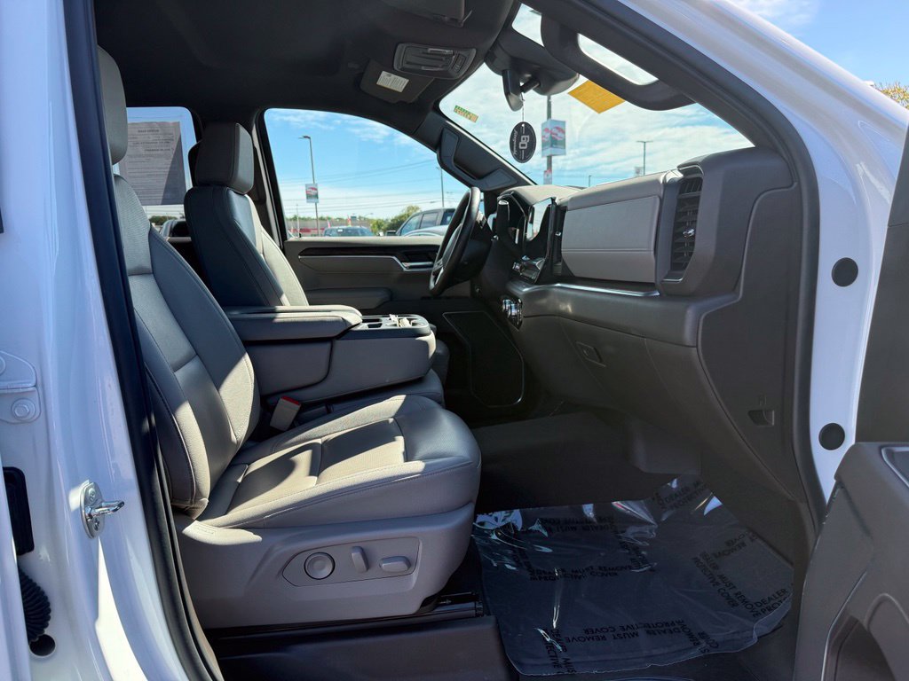 Used 2026 GMC Sierra 1500 SLT AWD/4WD image 39