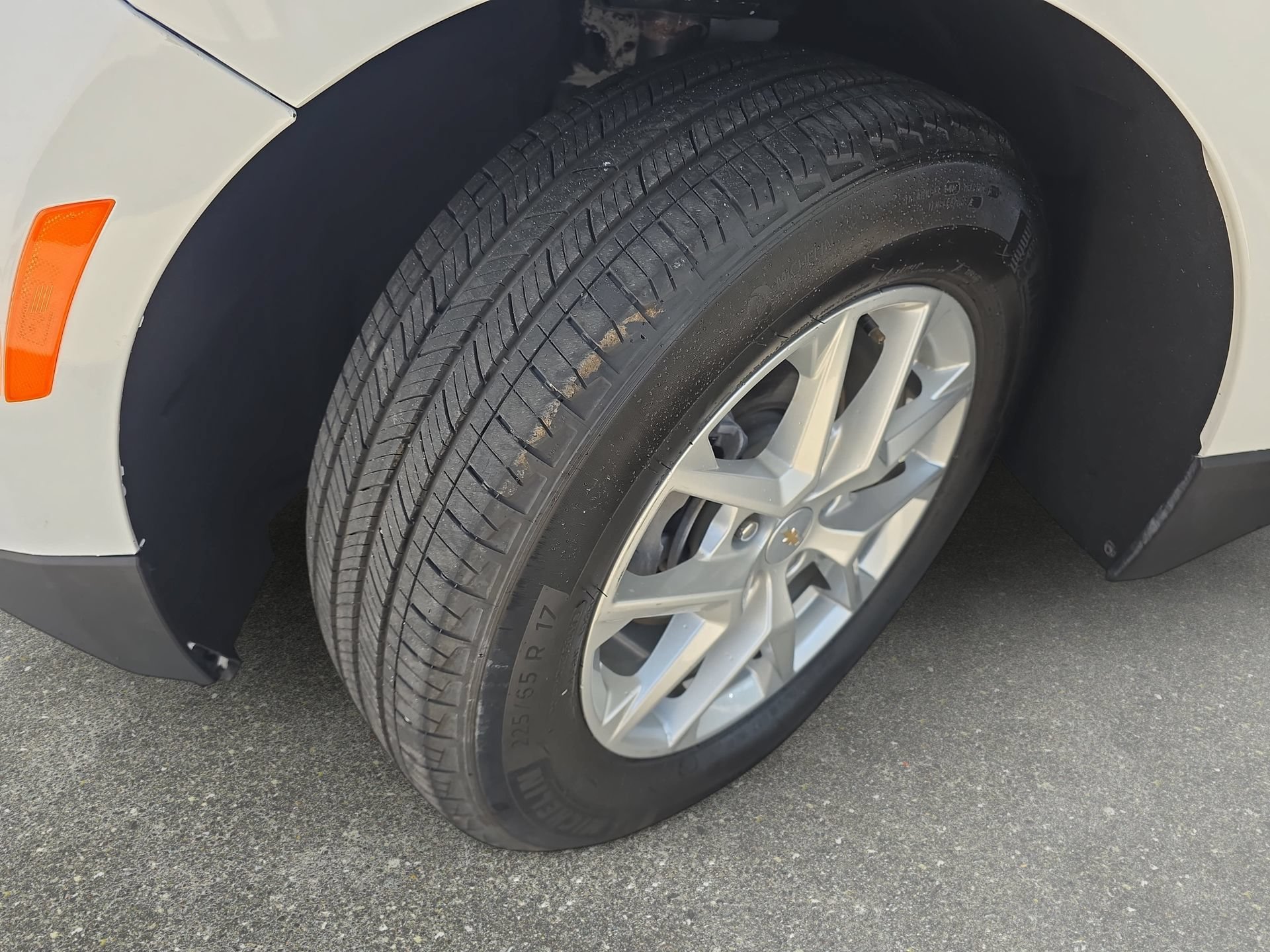 Used 2023 Chevrolet Equinox LT FWD image 30