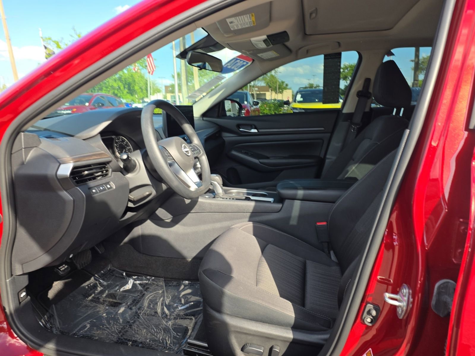 Used 2025 Nissan Altima 2.5 SV w/ SV Special Edition Package image 16